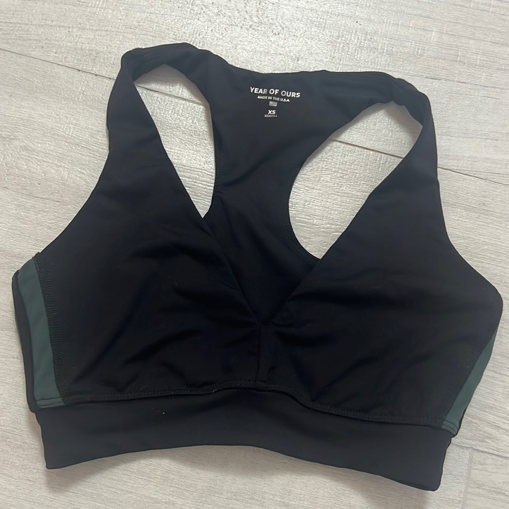 Year of ours black v neck sports bra xs